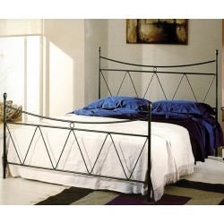 image: LETTO FERRO BATTUTO MARIKA P.M. image: LETTO FERRO BATTUTO MARIKA P.M.